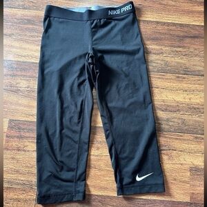 Nike Pro Cropped Leggings Small